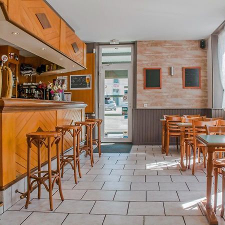 Cafe Hotel De La Gare Champagnole Luaran gambar