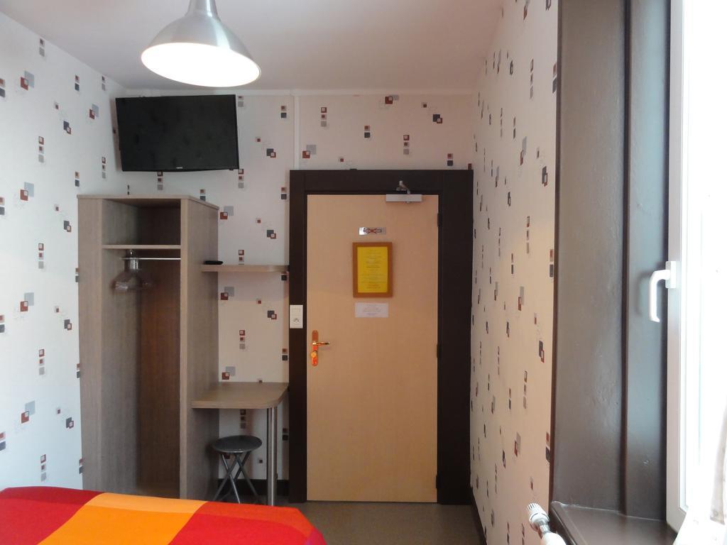 Cafe Hotel De La Gare Champagnole Luaran gambar
