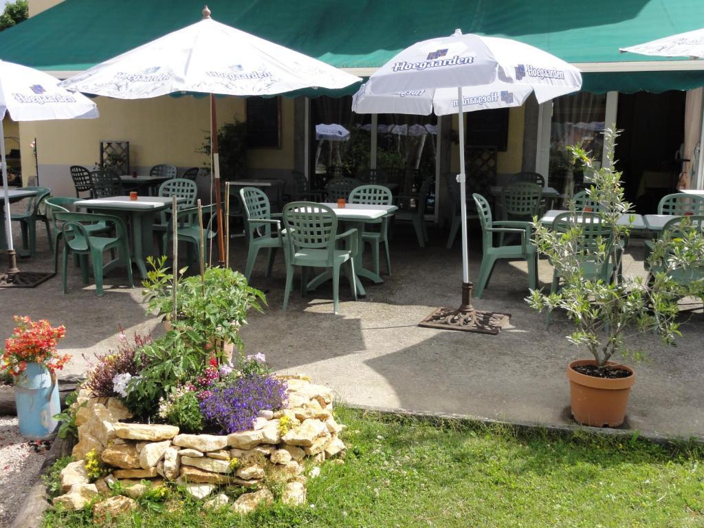 Cafe Hotel De La Gare Champagnole Luaran gambar
