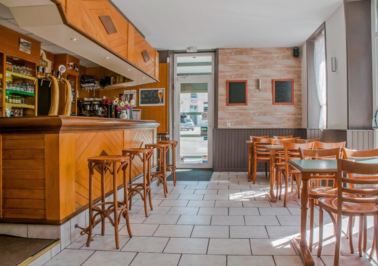 Cafe Hotel De La Gare Champagnole Luaran gambar